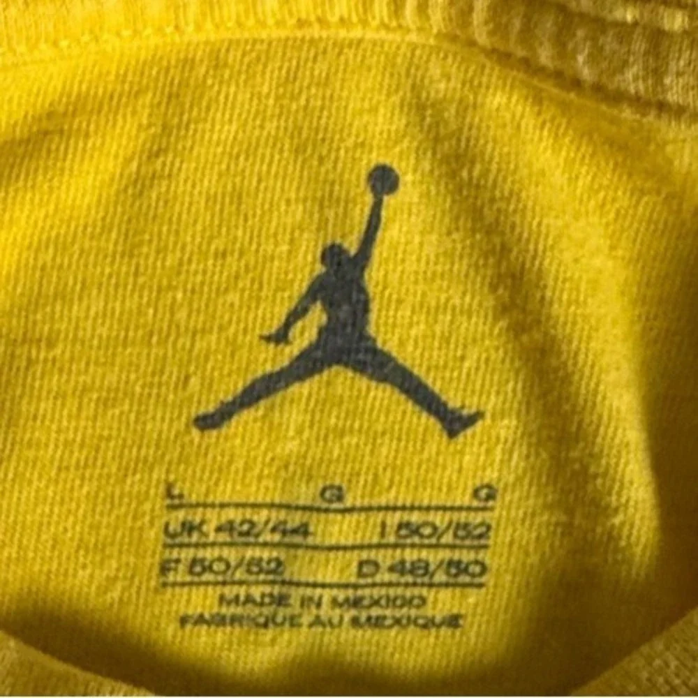 Jordan Yellow Graphic T-Shirt Men's Large Geometric Jumpman Cotton Crew Neck